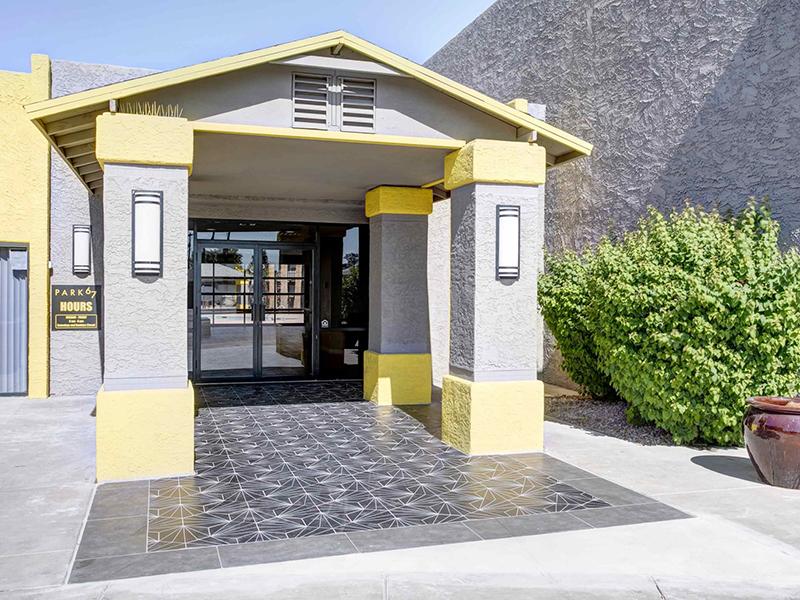 Clubhouse Entrance | Park 67 Apartments in Glendale, AZ