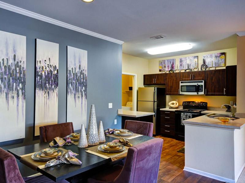 Legend Oaks Apartments in Denver, CO 80247 | Market Apartments