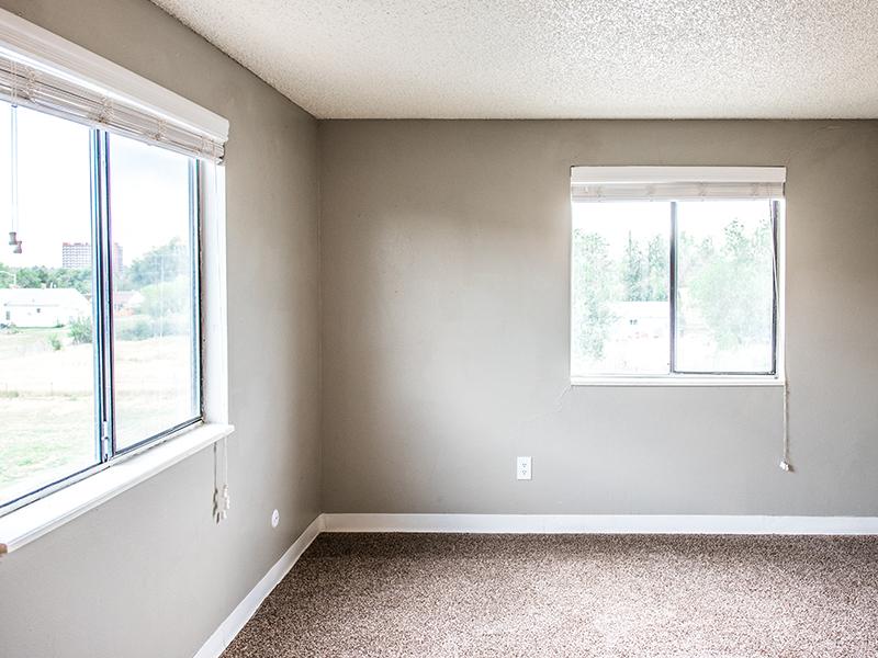 Bedroom | Parkwood Plaza