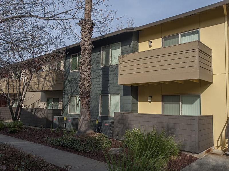 Apartments in Fairfield, California | Parkwood Apa