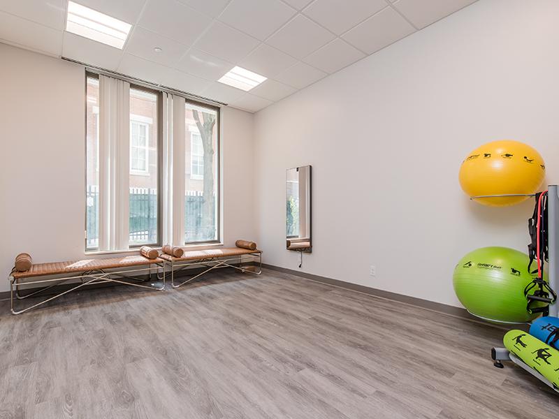Workout Room | Maple Pointe