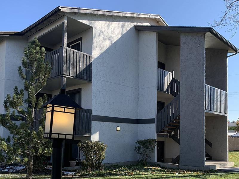 Exterior | Elmwood Apartments