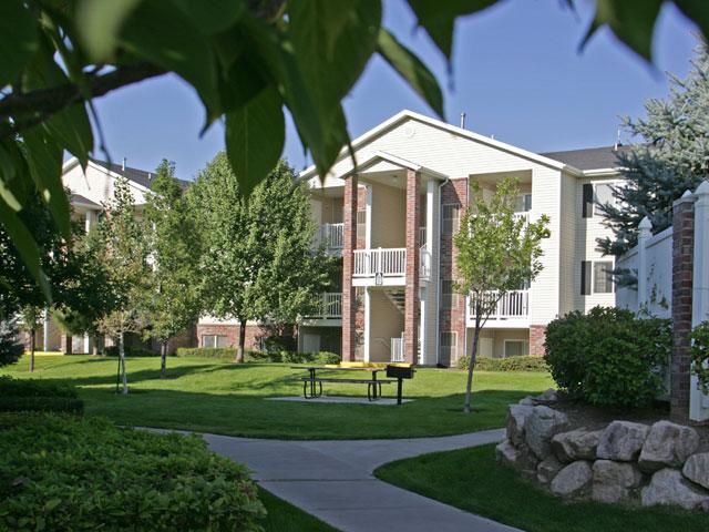 Far Low View | Hidden Cove Apartments
