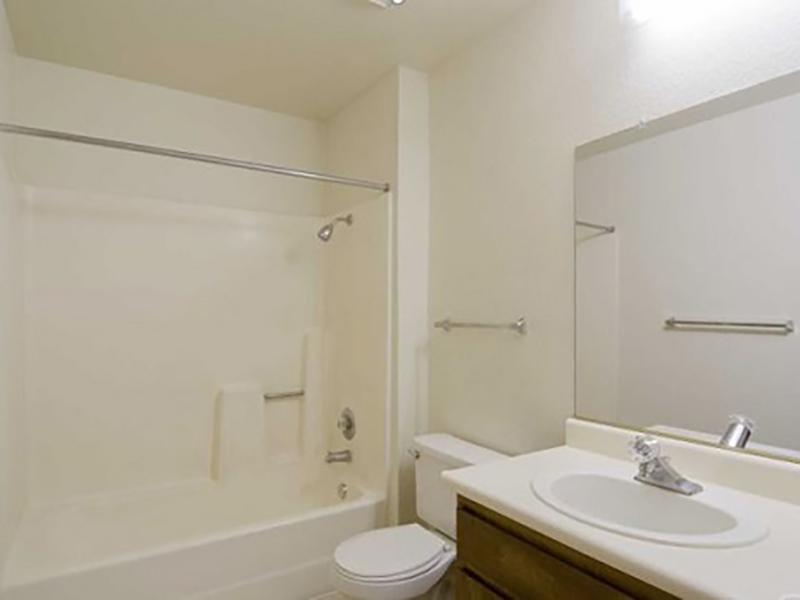 Bathroom | Riverbank