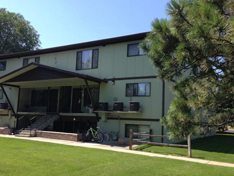 Almanor - Exterior