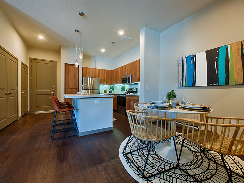 Dining Room | Skye at McClintock Station