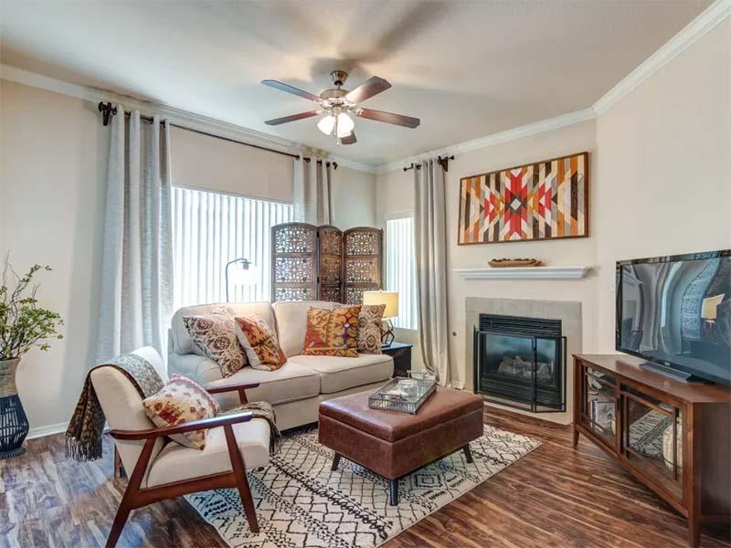 Living Room | Broadstone Heights Apartments in Albuquerque, NM
