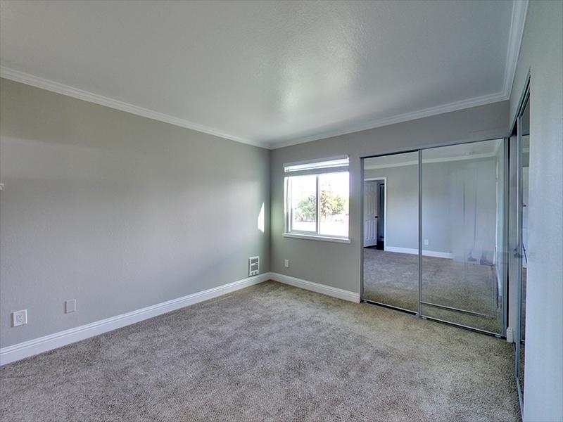 Room | Hampshire Apartments in Redwood City, CA