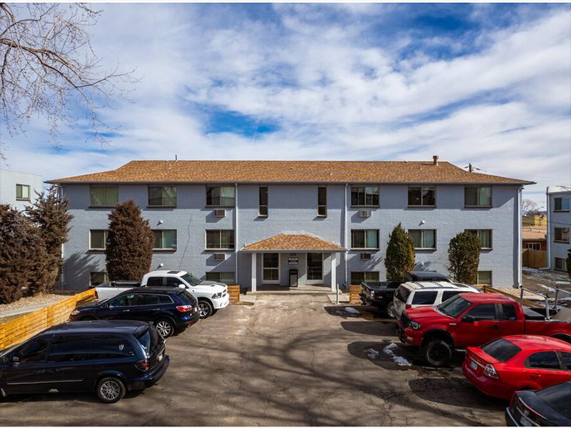 Exterior | Continental Court Apartments