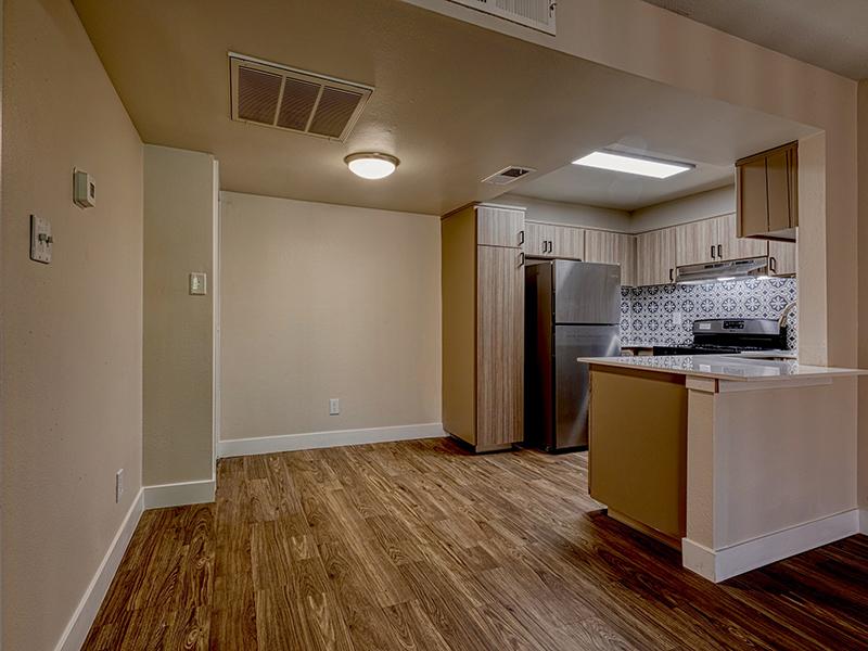Dining Area & Kitchen