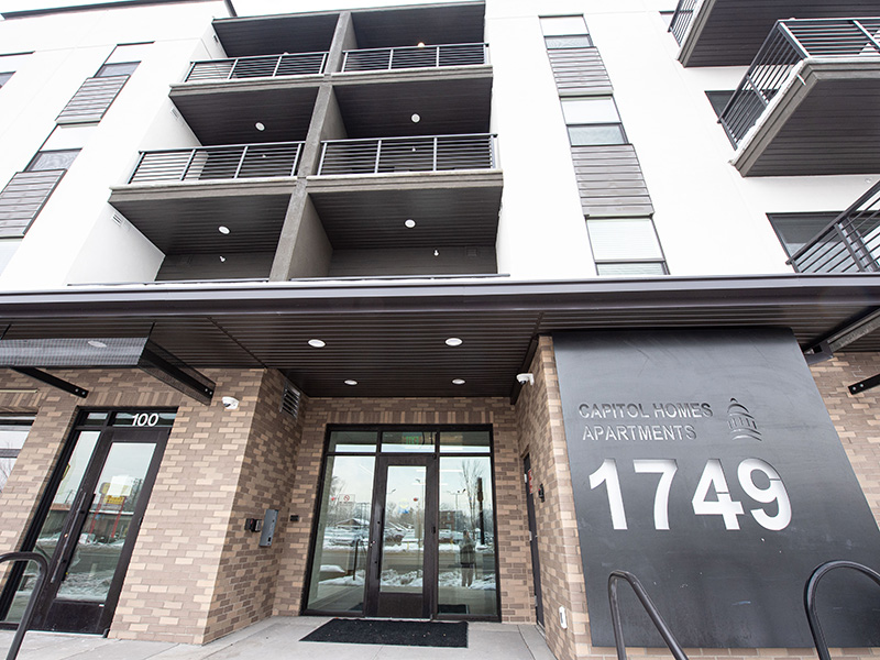 Entry | Capitol Homes