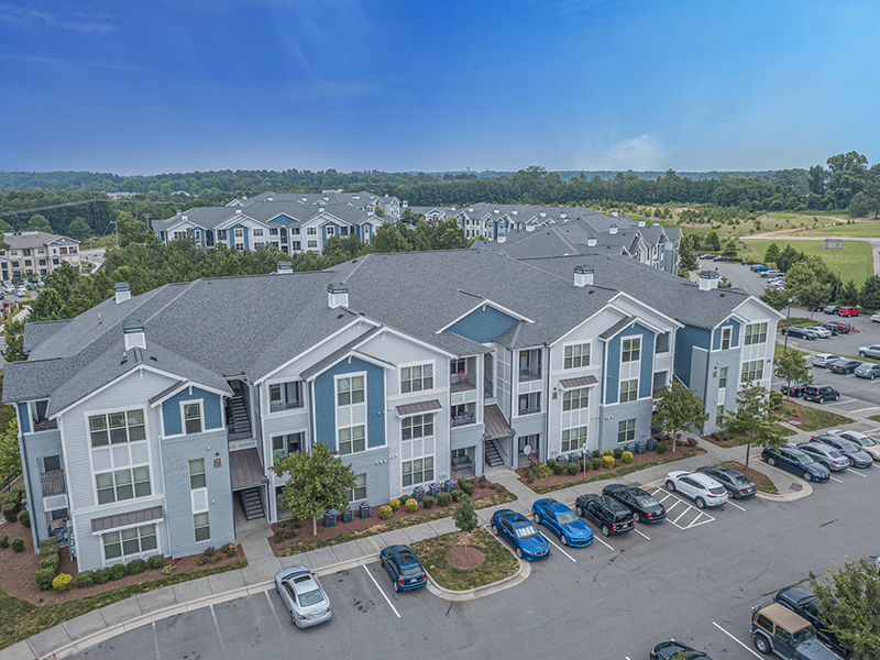 Exterior | Crest at Brier Creek