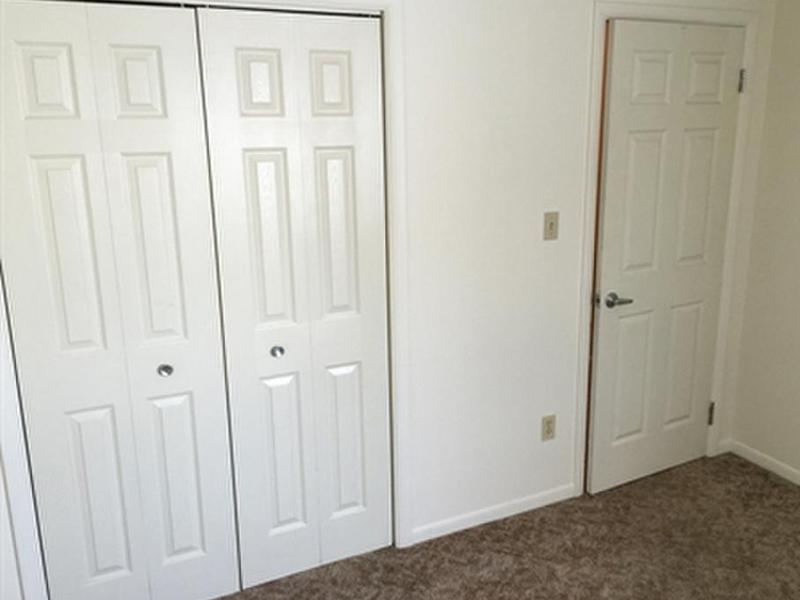 Closet | Helena Manor