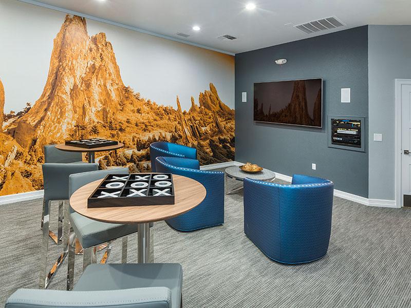 Clubhouse Lounge | Retreat at Cheyenne Mountain Apartments in CO
