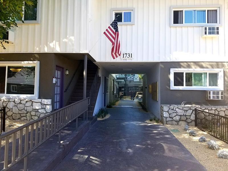 Exterior | Luxe at Burbank