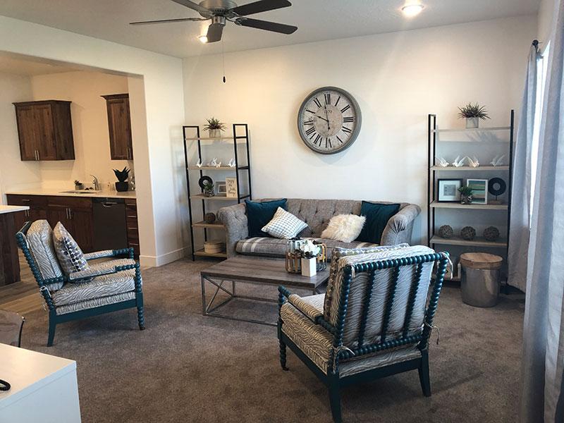 Living Room | Apartments in Eagle Mountain