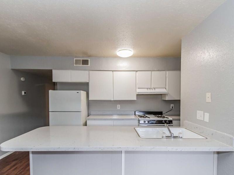 Kitchen | Cedar Ridge Apartments in Amarillo, TX