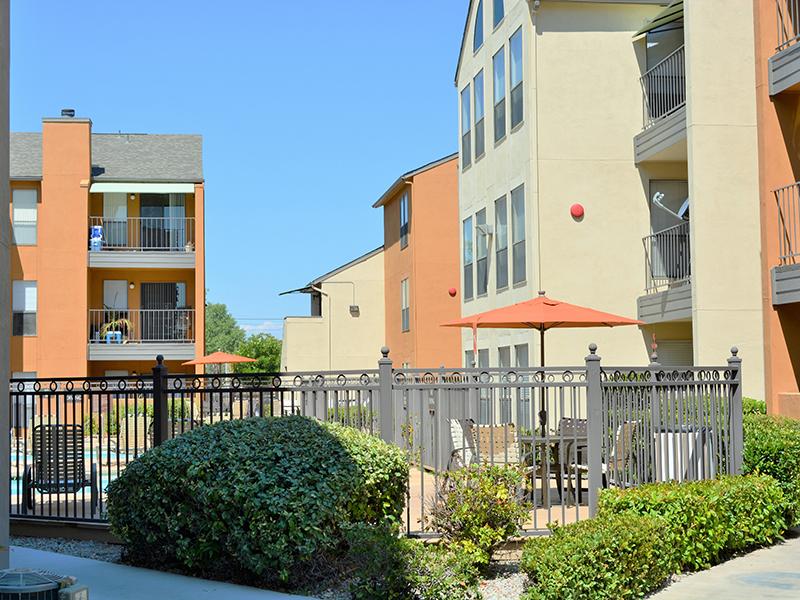 Alvarado Apartments in Albuquerque, NM 87102 Market Apartments