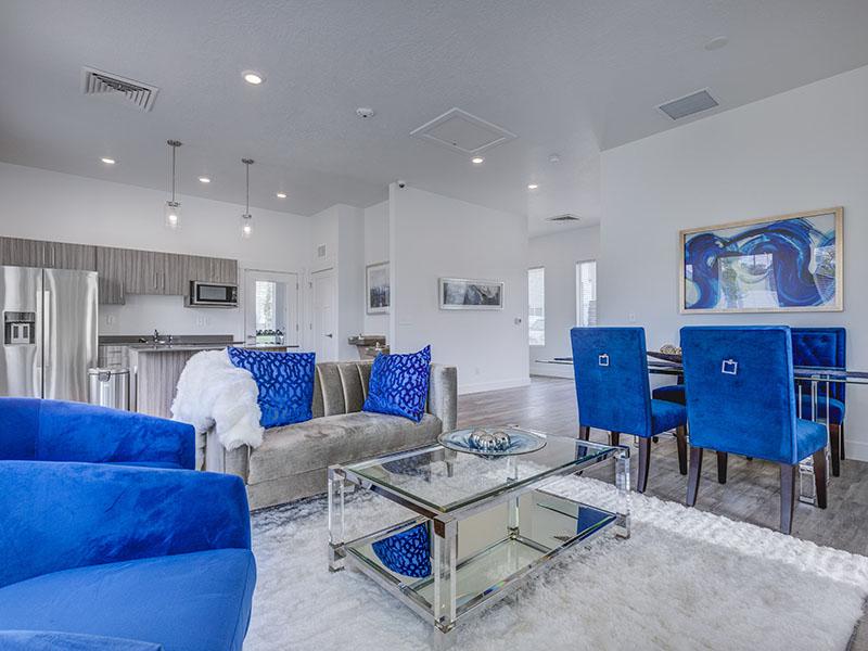 Lounge | Coventry Townhomes