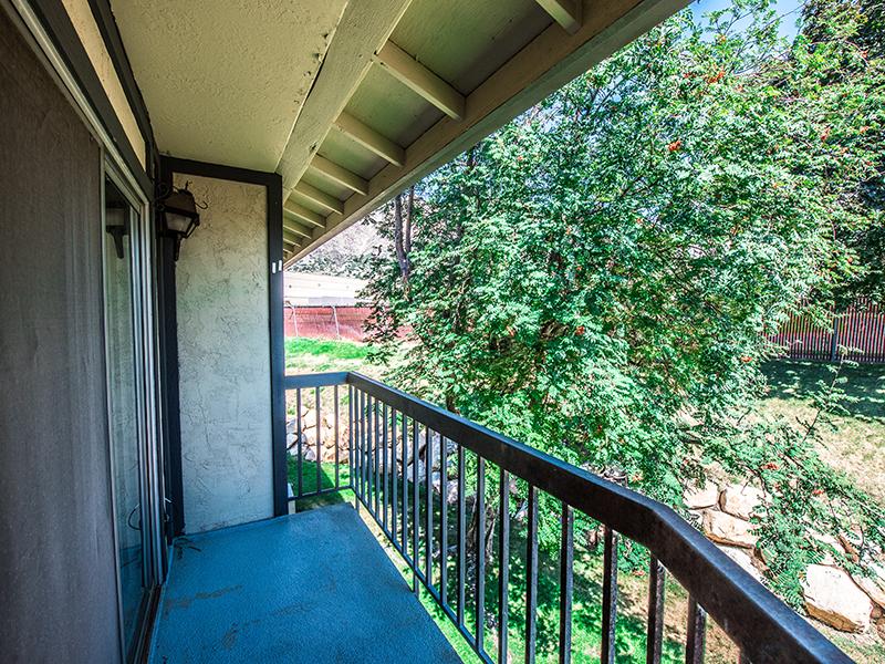 Private Balcony | Mountain Ridge Manor