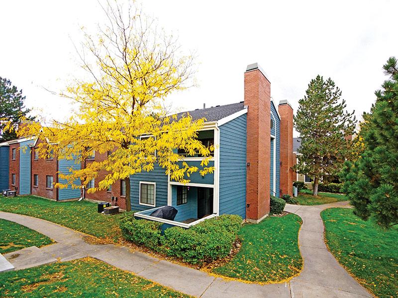 Royal Ridge Apartments in Midvale, UT 84047 Market Apartments