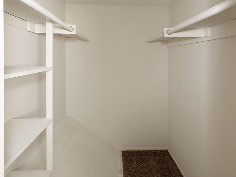 Walk in Closets - Apartments with Walk in Closets