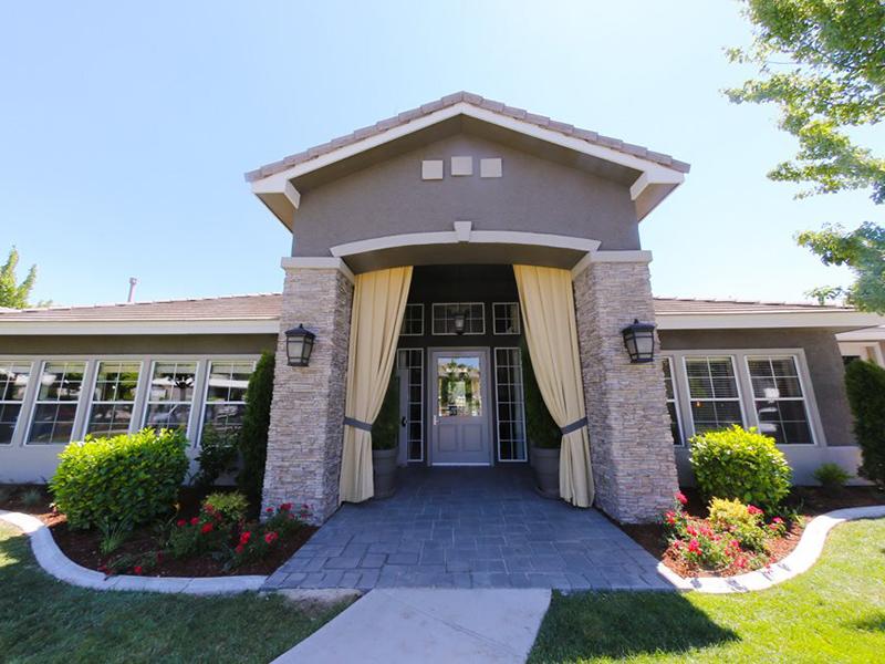 Clubhouse Exterior | High Rock 5300 Sparks Apartments