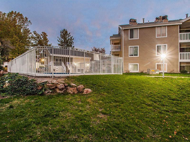 Exterior | Woods Crossing