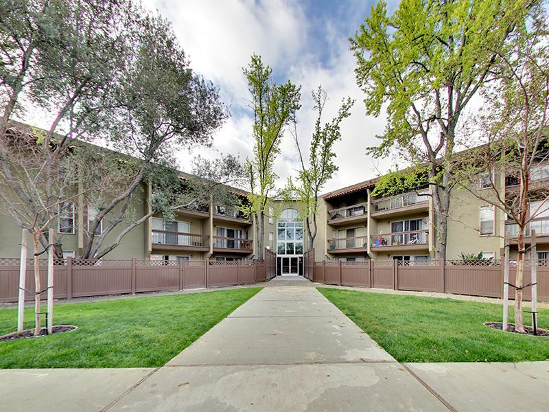 Property Entrance | Sunset Pines Apartments