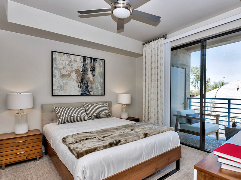 Bedroom | The Curve at Melrose Apartments in Phoenix, AZ