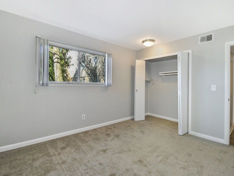 Bedroom | 1 Bedroom | Township Square Apartments in Saginaw, MI