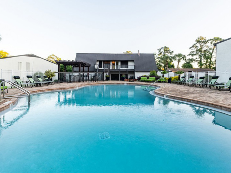 Swimming Pool | The HUB Tallahassee