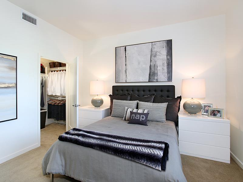 Bedroom | Walk-In Closets | Tempo at Riverpark