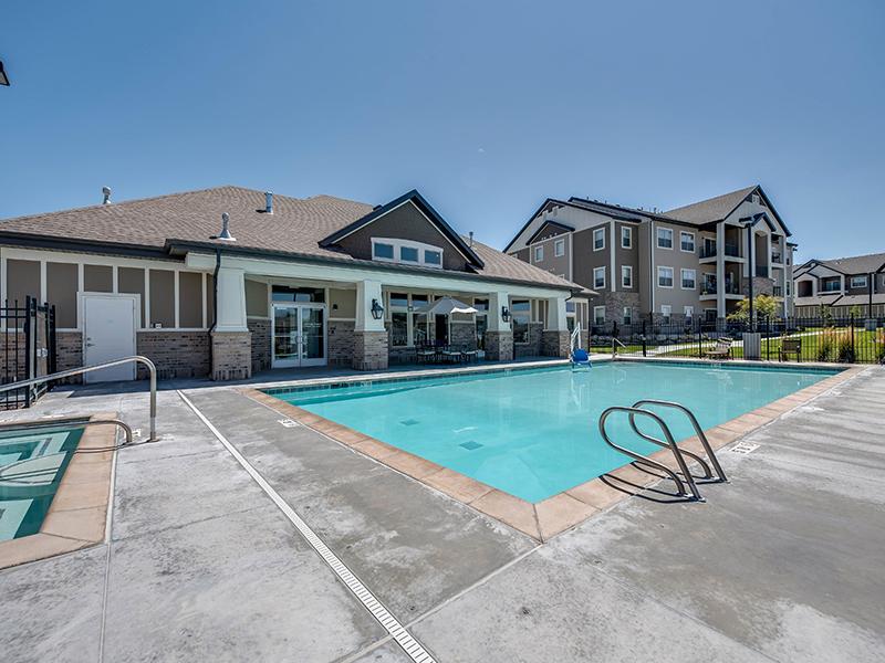 Pool | The Cove at Overlake