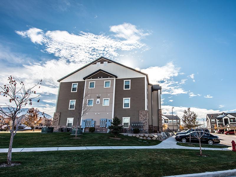 Exterior | The Cove at Overlake