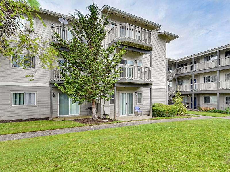Building Exterior | Bridge Creek Apartments