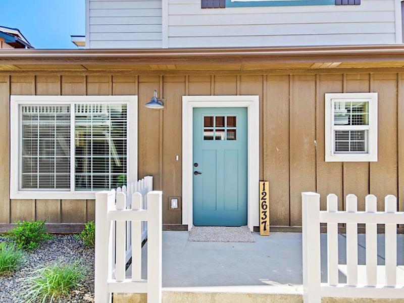 Exterior | Cottages at Stonesthrow 83642 Townhomes