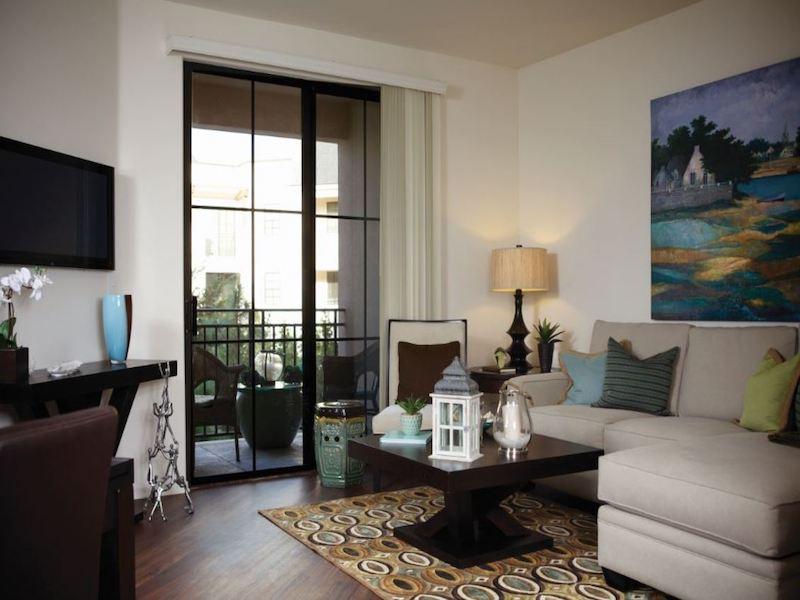Living Room | The Renaissance at City Center