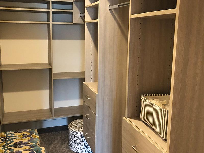 Closet | Apartments in Eagle Mountain