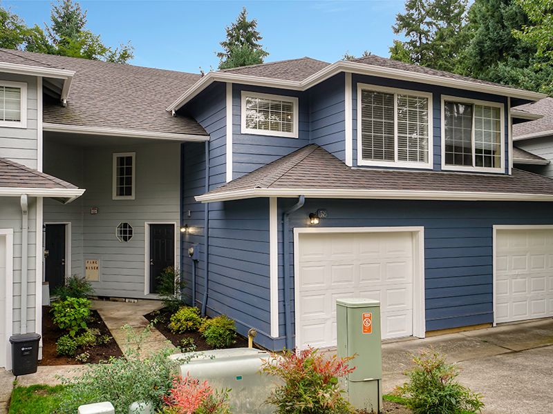 Exterior | Creekside Village