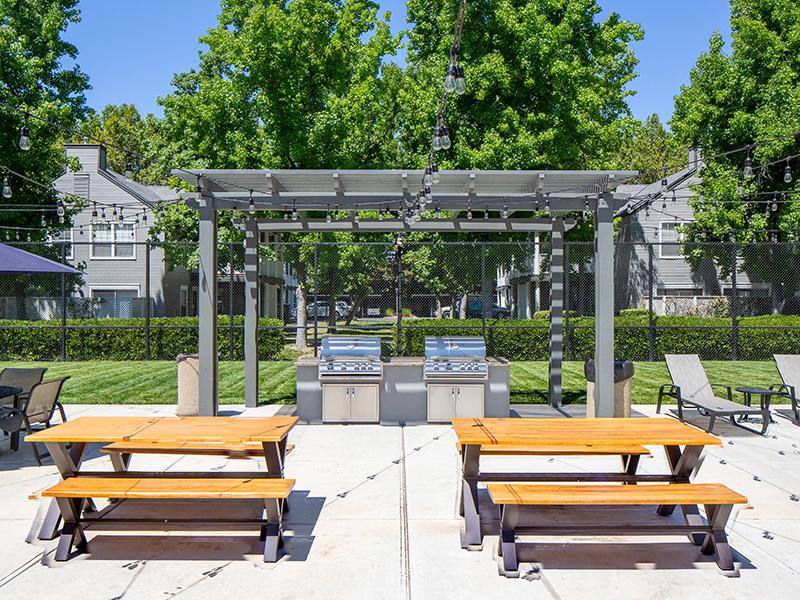 The Charleston Apartments in Sacramento, CA 95838 Market