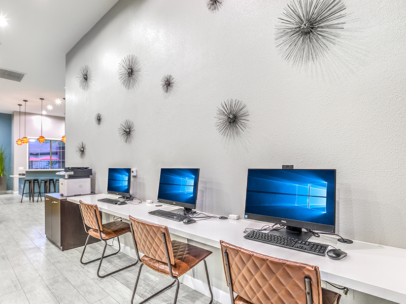 Business Center | Tribeca North Luxury