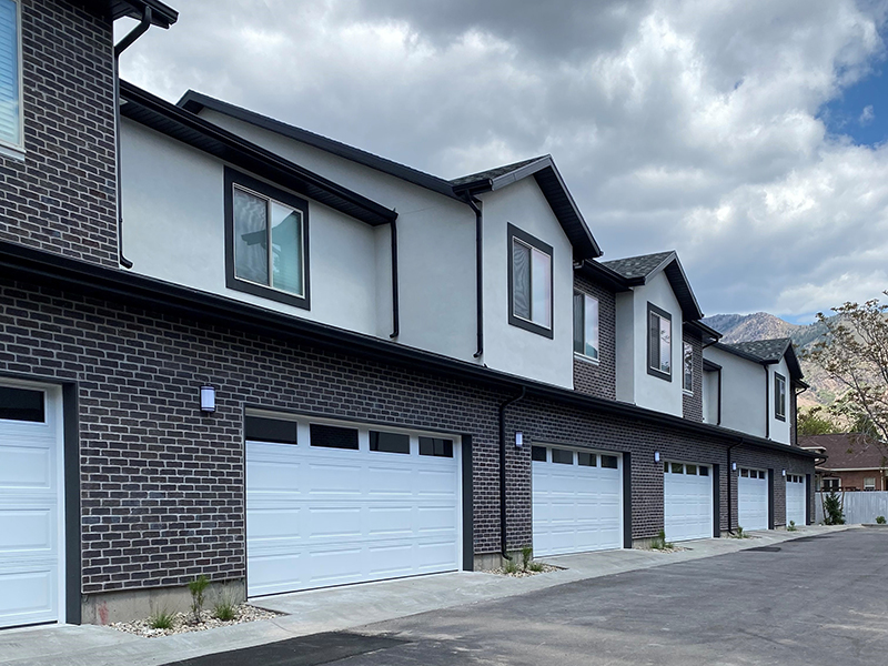 Building Exterior | Foxridge Townhomes