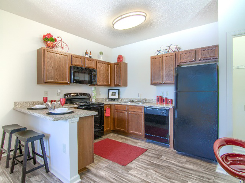 Kitchen | Woodside Apartments in Mobile, AL