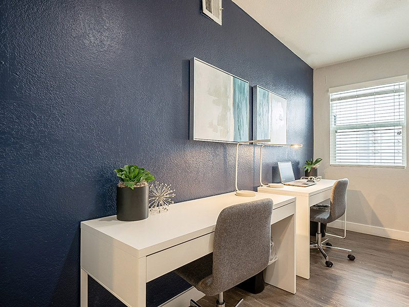 Business Center | Portola at Papago