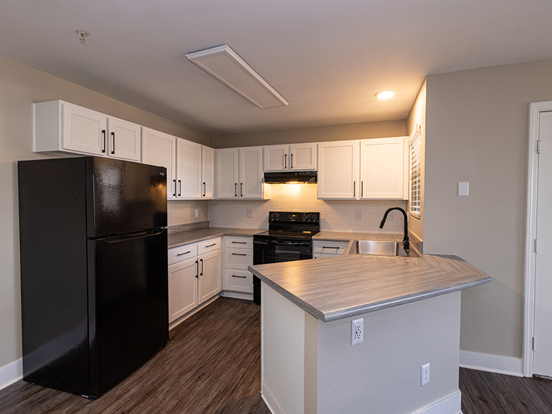 Kitchen | Sierra Point
