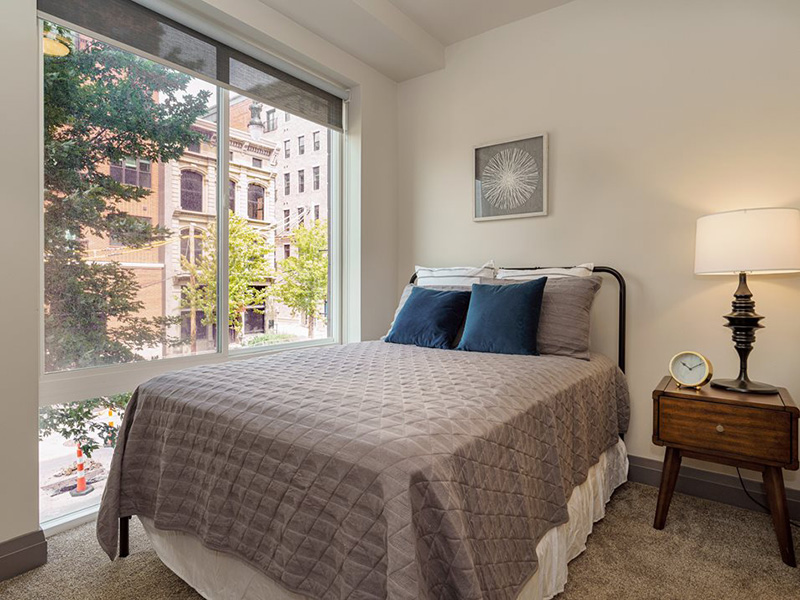 Large Bedroom | 303 Front Street Apartments in Columbus, OH