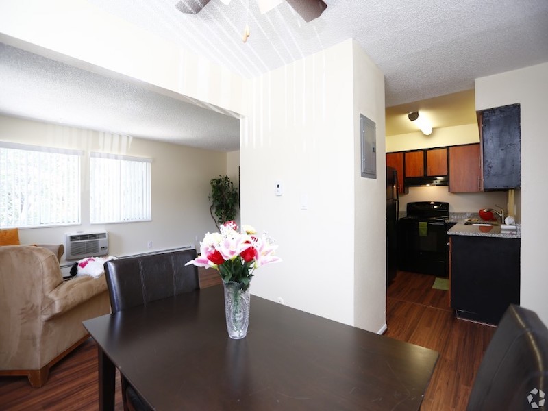 Oxford Pointe | Dining Area
