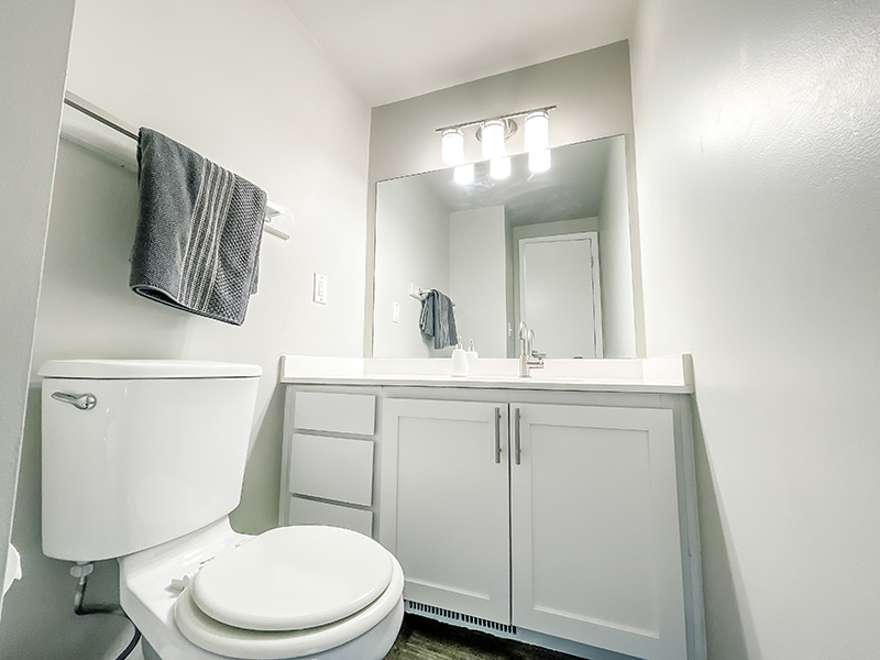 Bathroom | Aspen Cove Townhomes
