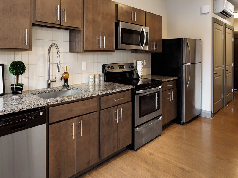 Stainless Steel Appliances | 303 Front Street Apartments in Columbus, OH